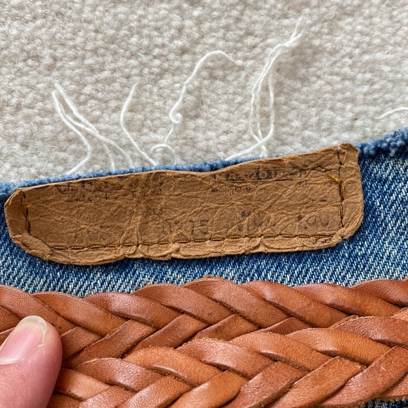 Like new Karen Zambos Vintage Couture Recycled Levi’s & Linea Pelle leather belt - Picture 15 of 16